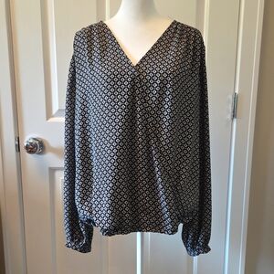 Max Studio Black and White Geometric Blouse Size L